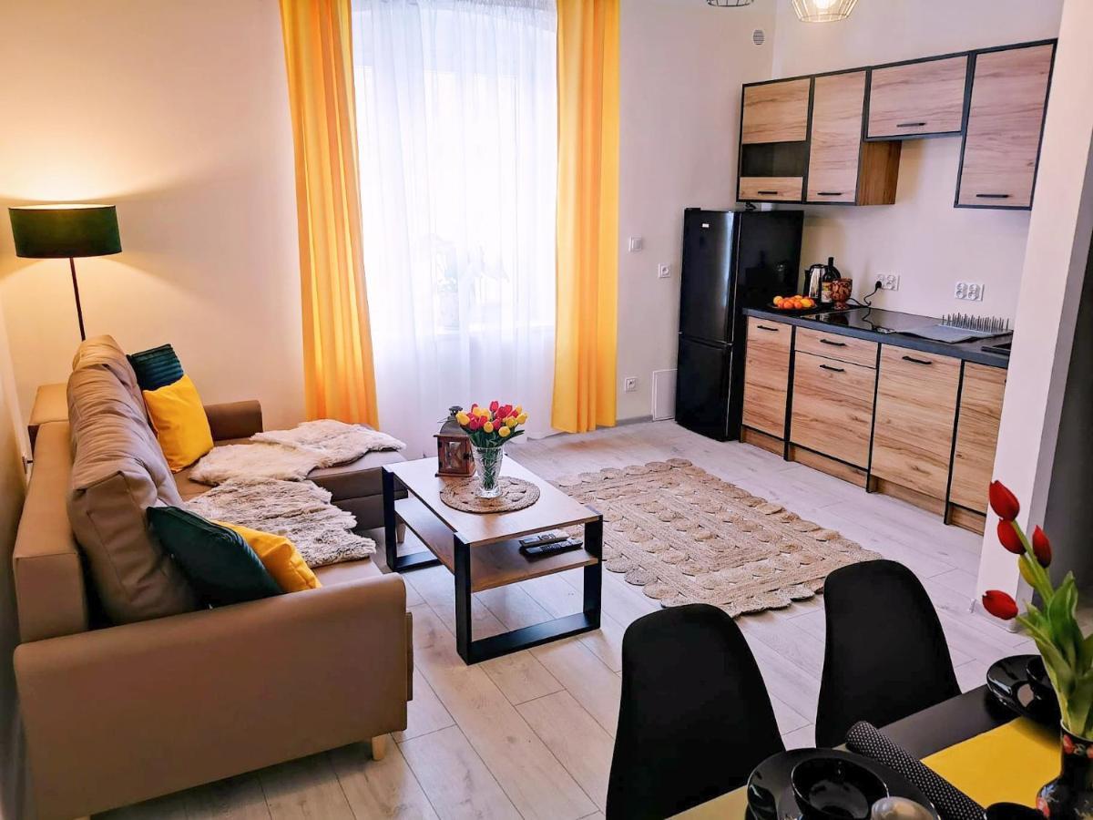 레스나 Apartament Celebrity 아파트 외부 사진